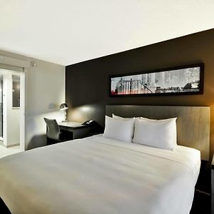 One-Bedroom King Suite Disability Access